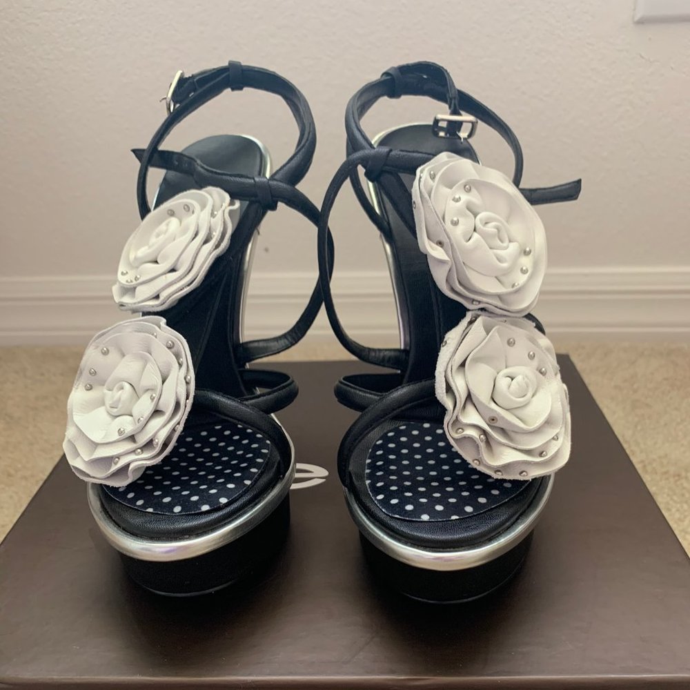 Bebe platform high heel